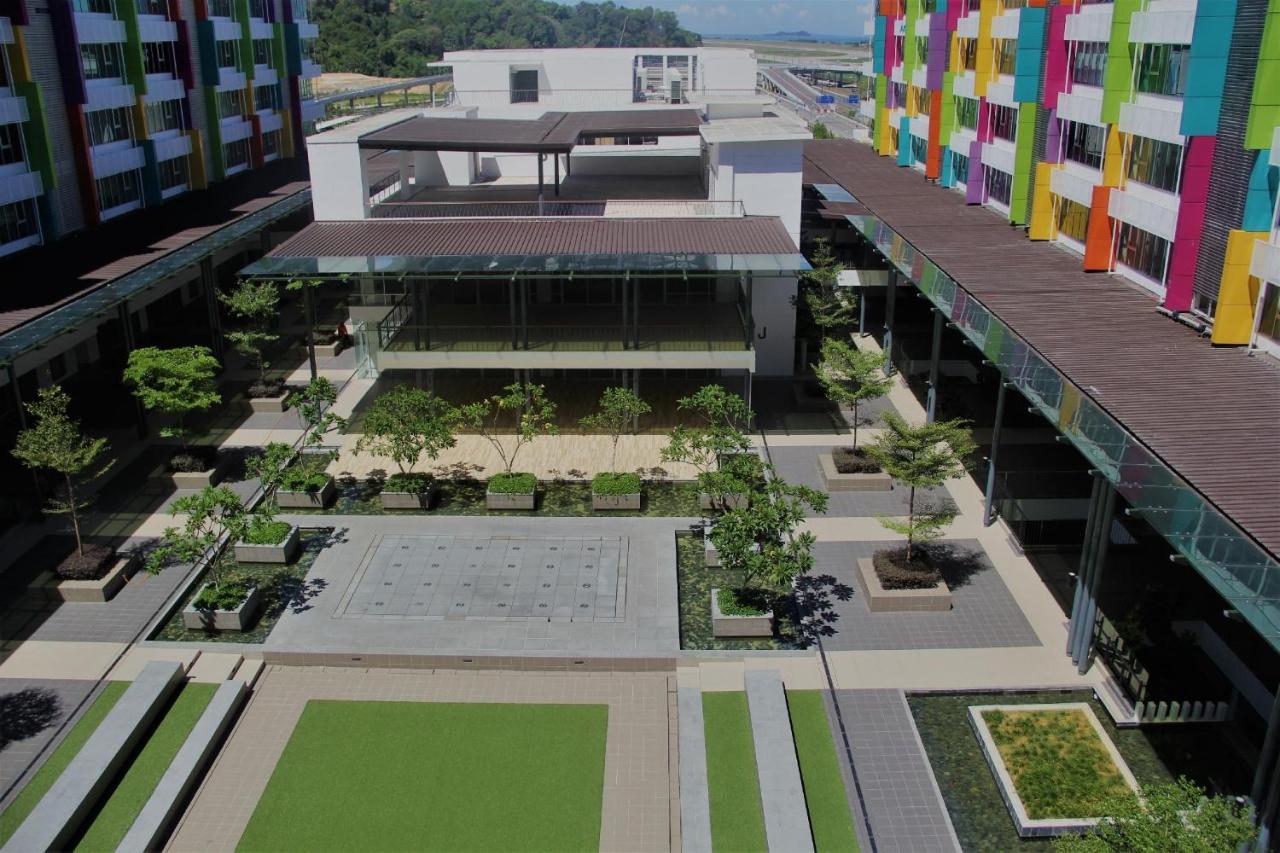 Aeropod Kk Corner Unit Near City And Airport 4 Pax Free Parking Kota Kinabalu Exteriör bild